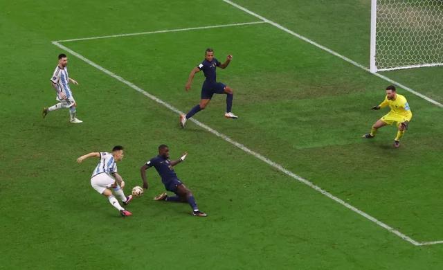 1671403797906038855.jpg panoramic_251616_1651.jpg